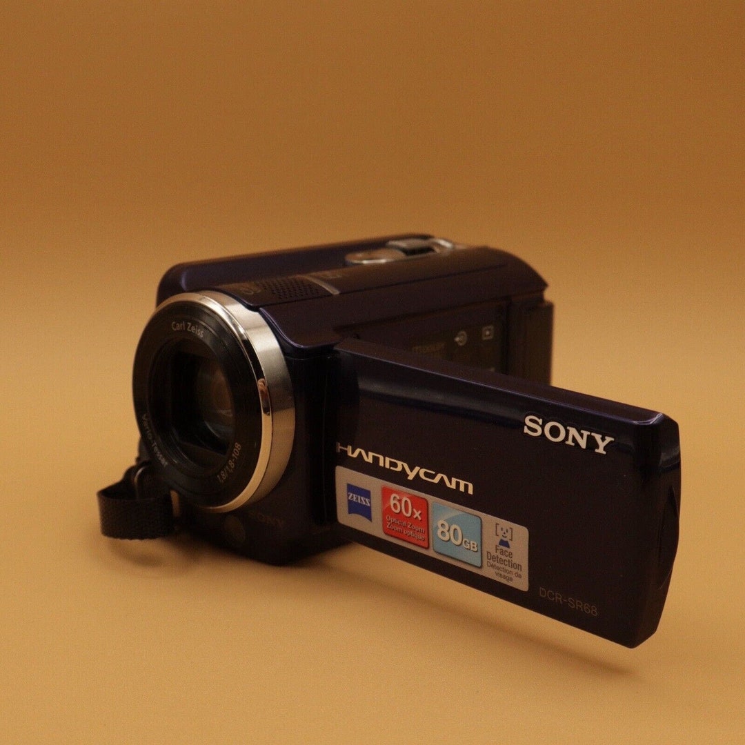 Sony DCRSR68 80GB Hdd 60X Optical Zoom 2000X Digital Zoom Handycam