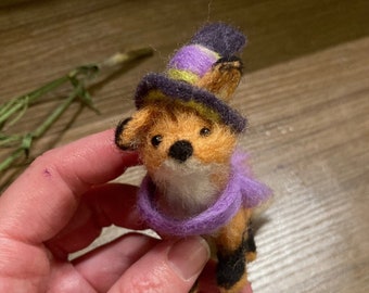 Handmade witch Fox Needle Felted Figurine or Keychain. Adorable Trinkets and Gifts. Animal Felt Creation. Ages 4+.