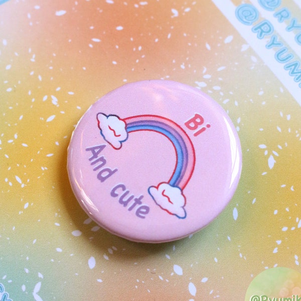 Badge fait main - Bi And Cute citation || illustration lgbt arc-en-ciel drapeau bisexuel || journée international || communauté lgbt