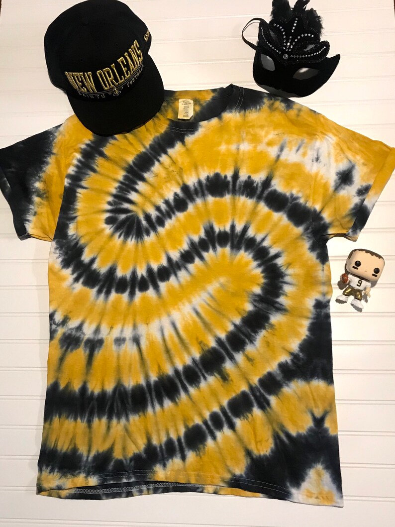 Black /& Gold Saints tie dye tee