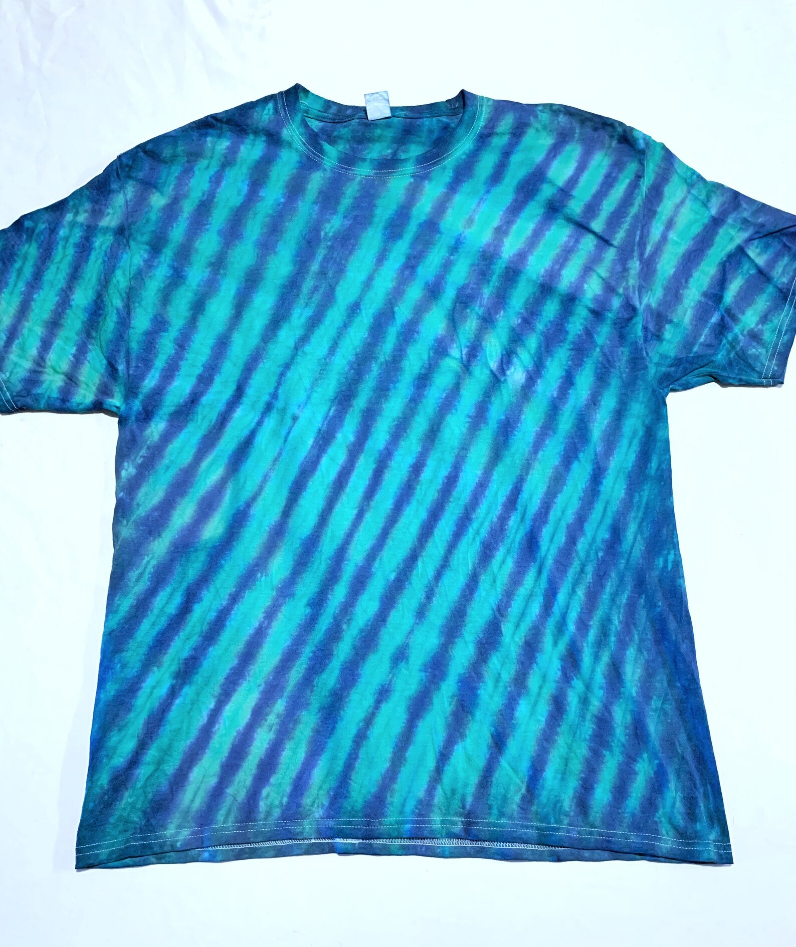 Unisex XL blue and green striped tie dye t shirt hand made | Etsy