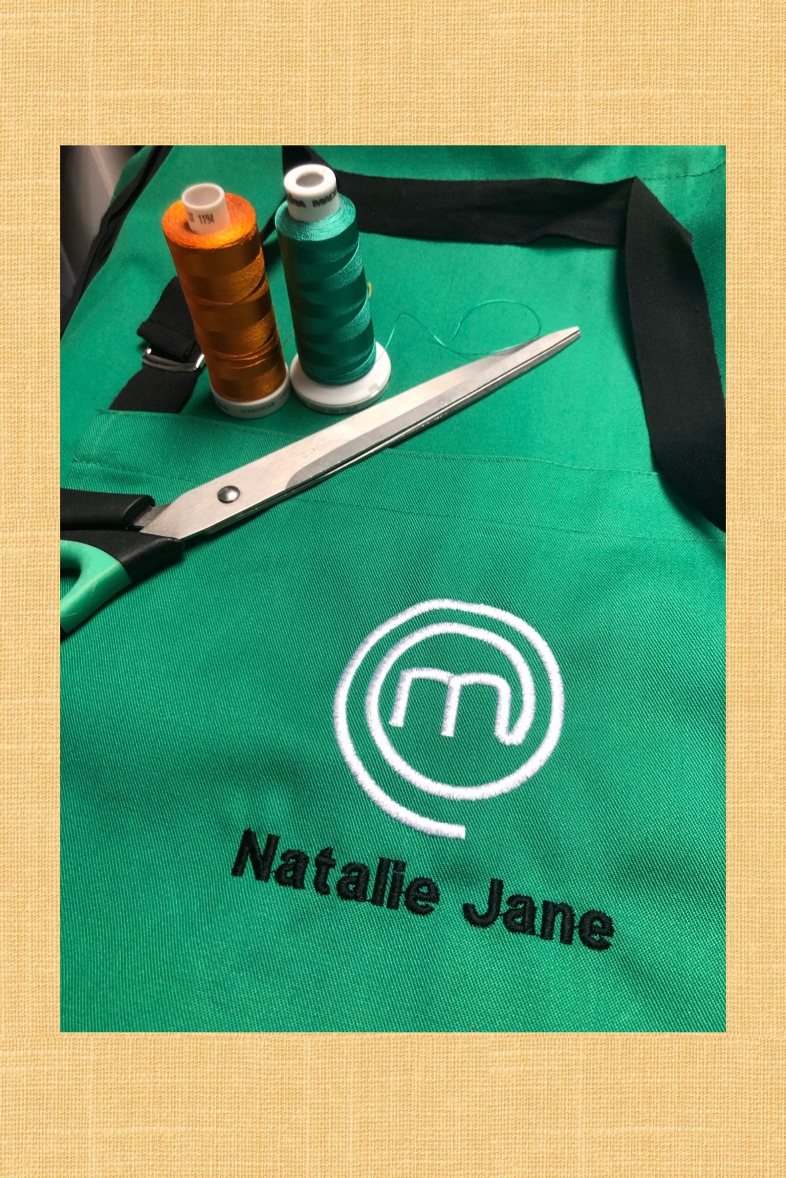 Masterchef style apron. Apron Personalised. Trendy Apron. Etsy
