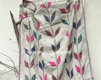 Nakshi Kantha Quilt, handgefertigter Überwurf, handgenähte Baumwolldecke, antike Kantha-Tagesdecke, wendbar, Vintage-Bettdecke, indische Boho-Decke