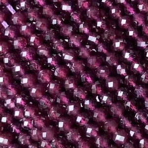 1 hel sträng 2 mm/3 mm små naturliga lösa mikrorunda fasetterade AAA lila almandin granat ädelsten från Moçambique fröstenspärlor
