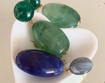 Oval pebble earrings with resin beads