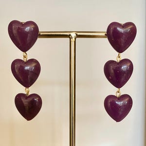 Boucles d’oreilles pendantes Aimée en résine