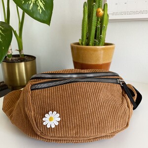 Brown Corduroy Fanny Pack, Tan Fanny Pack, Daisy Fanny Pack, Roller Skate Accessories, Roller Skate Gift, Gift for Nurse, Bum Bag, Corduroy