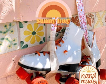 Handmade Pink Daisy Roller Skate Leash: Adjustable Retro Carrying Strap - DAISY CHAIN