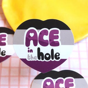 Pegatina de vinilo UV de 2,5" "As in the Hole" / Ionzy's Studio