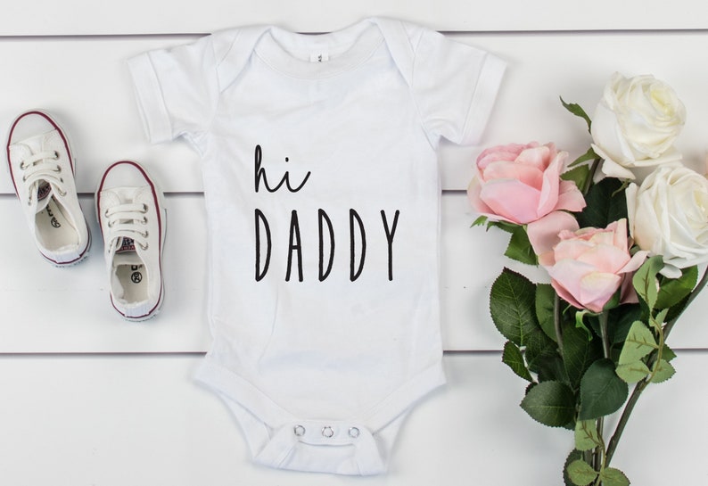 Hi Daddy Pregnancy Reveal Onesie\u00ae to Dads Announcement New Baby Coming Bodysuit