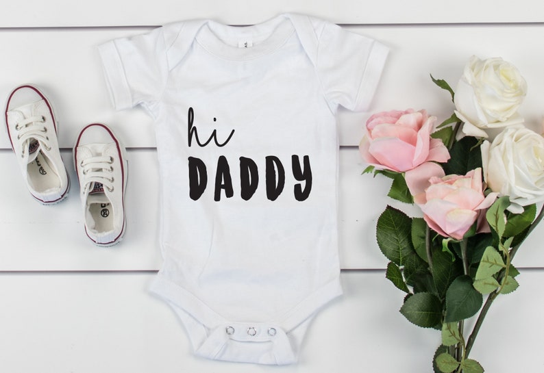 Hi Daddy Pregnancy Reveal Onesie\u00ae to Dads Announcement New Baby Coming Bodysuit