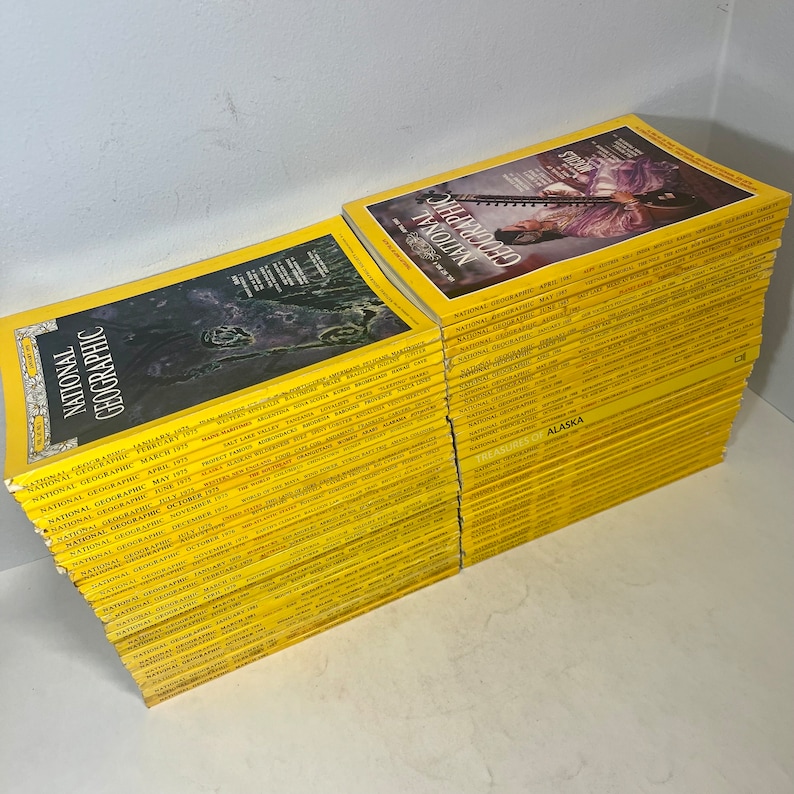 National Geographic Magazine Collection of 66 Issues between 1970s, 1980s & 2010s, World Travel Photography and Vintage Advertisements Bild 6