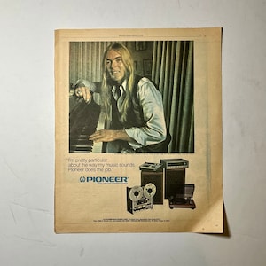 1970s Music Legend Duane Allman featured in Guitar Advertisement from Rolling Stone Magazine, Authentic Vintage Rock & Roll Paper Ephemera