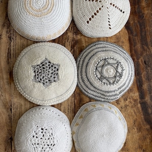 NEXT DAY SHIPPING. Handknit kippah - whites - Shabbat and Jewish Holidays - Judaica gift