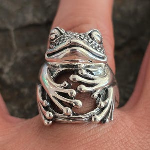 Sterling silver large frog ring
