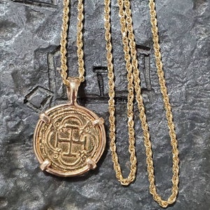 14kt gold atocha coin with 14kt gold rope chain sunken shipwreck treasure coin