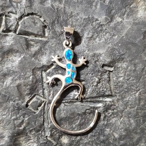 Gecko opal necklace