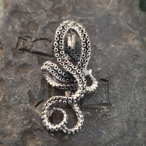 Tentacle octopus kraken sterling silver pendant