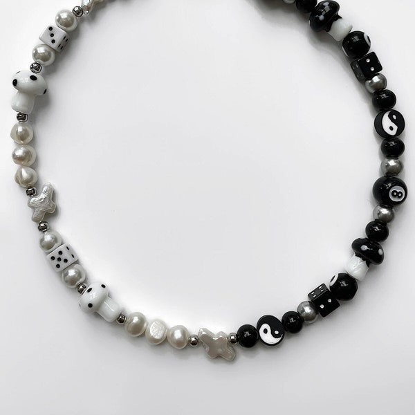 Collar de Perlas de Agua Dulce “Yin & Yang”
