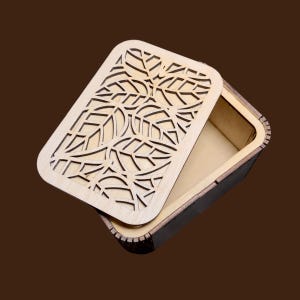 Handgefertigte Holzbox 13x9x6,7 cm| Laser-geschnittene Schmuckaufbewahrung aus Sperrholz | Rustikale Dekorative Erinnerungsbox