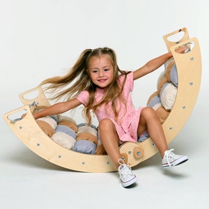 Pillow for foldable climbing arch
