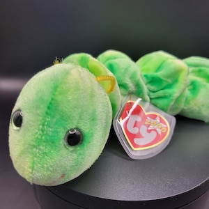 Authentic TY Beanie Baby - Squirmy the Worm, green worm, insect, woods, nursery, classroom