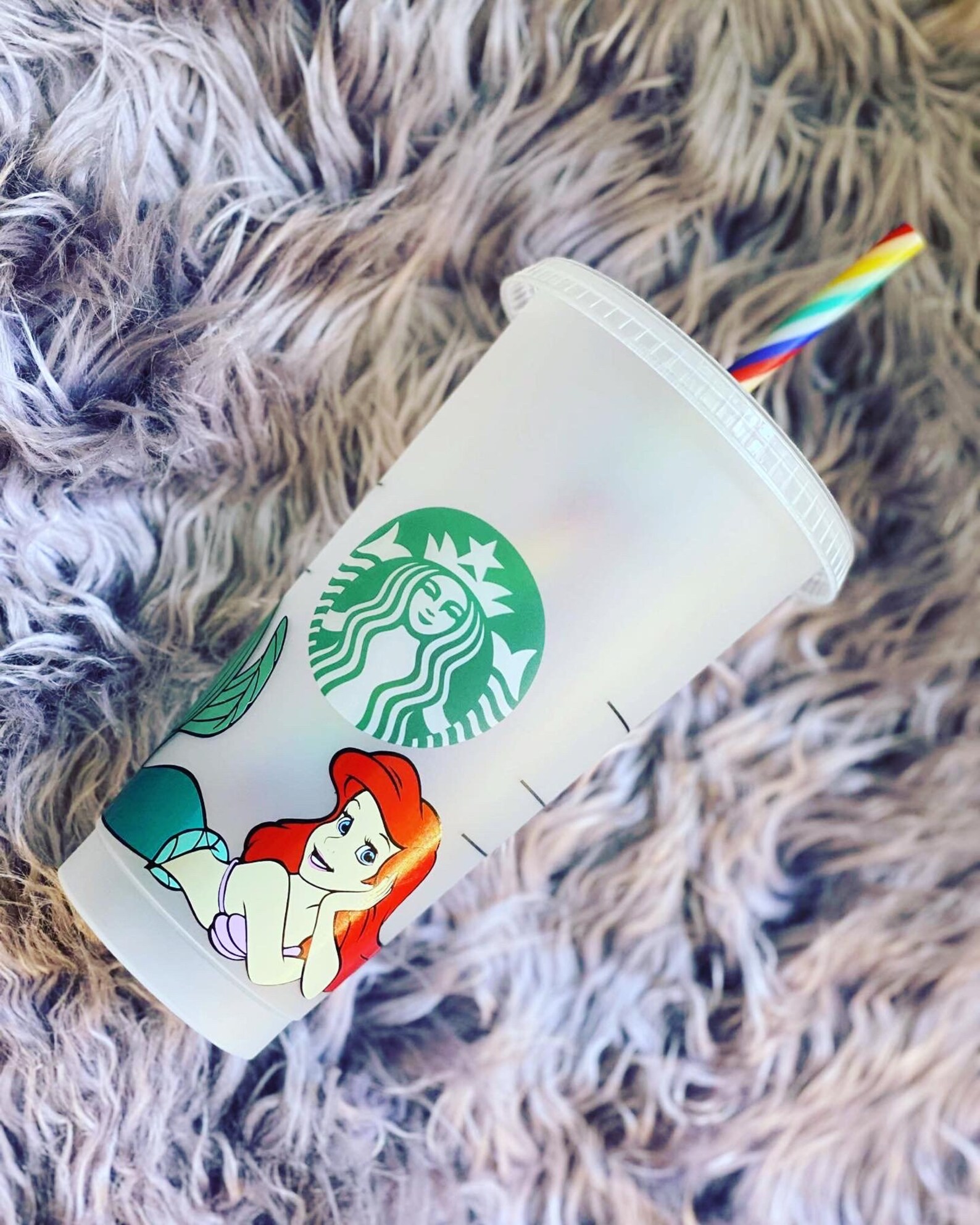 The Hilarious Starbucks Ariel Video That'S Taking Over - 1vs0928