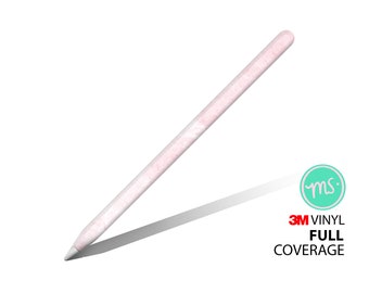 Op de afbeelding: Een roze en witte marmerpatroon vinylhuid voor een Apple Pencil. De huid is ontworpen om de hele pen te bedekken, inclusief de punt. De huid is gemaakt van 3M vinyl en is ontworpen voor volledige dekking.