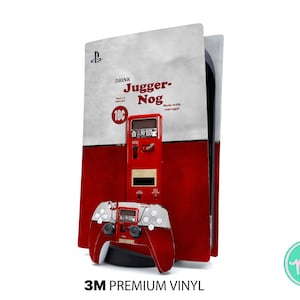 Op de afbeelding: Een rode en witte PlayStation 5 console skin met een vintage frisdrankautomaatontwerp. De skin heeft de tekst "Drink Jugger Nog" en "Made with real eggs". De skin bevat ook een rode en witte PlayStation 5 controller skin.