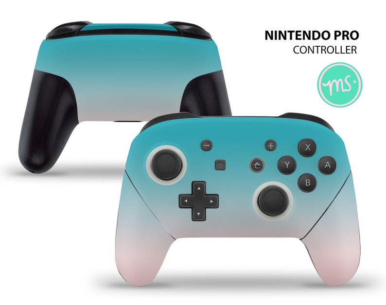 Puede incluir: Un mando Nintendo Pro de color azul y blanco degradado con botones negros y un logotipo de Nintendo blanco. El mando tiene un dise&ntilde;o degradado que pasa del azul al blanco.
