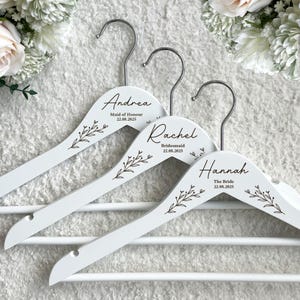Gruccia personalizzata per abiti da sposa, regalo per proposta di matrimonio per damigelle d'onore, accessorio floreale per matrimonio, ricordo per damigella d'onore
