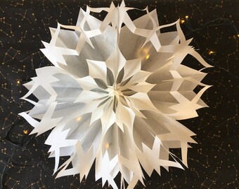 Paper star / Christmas star in white paper