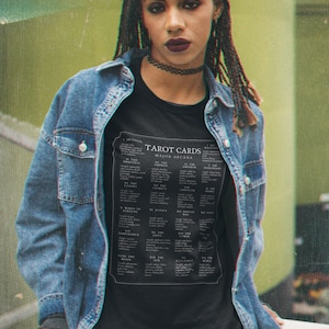 Camisa de tarô para mulheres bruxas, camiseta de correspondência de cartas de tarô para meninas wiccan, camisa de bruxa para pagãos, folha de dicas de cartas de tarô