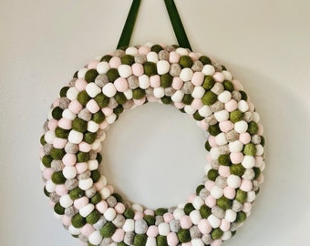 Blush colour Felt ball wreath pom pom wreath mistletoe! Sage, blush pink, white, beige. UK delivery in 48-72hrs dpd and USA 4 days
