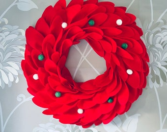 Extra Large Felt leaf wreath, green or Red 40cm large size - UK delivery in 48-72hrs dpd and USA/Canada in 4 days with UPS