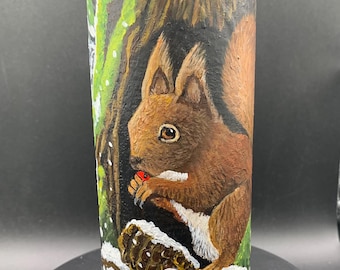 Vela de pilar de ardilla pintada a mano, regalo de fauna silvestre del bosque británico