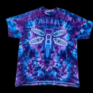 T-shirt de teinture de cravate de mouche violette teint à la main, teinture de cravate violette, haut de mouche de dragon, teinture de cravate pour hippie, cadeau pour les amoureux de la nature, S, M, L, XL, 2XL, 3X