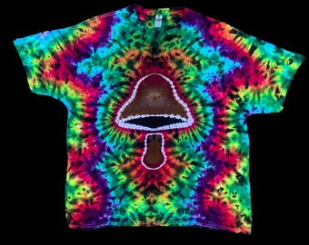 オーダーメイドのレインボータイダイマッシュルームTシャツ、アーシーマッシュルームシャツ、サイケデリックヒッピータイダイTシャツ、綿100%、サイズS-3XLタイダイ