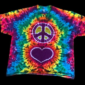 Made to order peace and love peace sign and heart rainbow tie dye T-shirt . Psychedelic hippie S-3XL tee