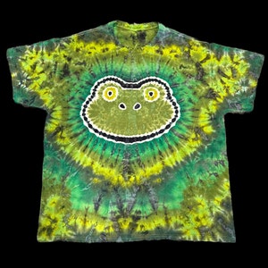 Made to Order Hand dyed tie dye frog shirt, shirt for animal lovers, nature shirt, green tie dye, frog shirt, hand made tie dye, S-3XL