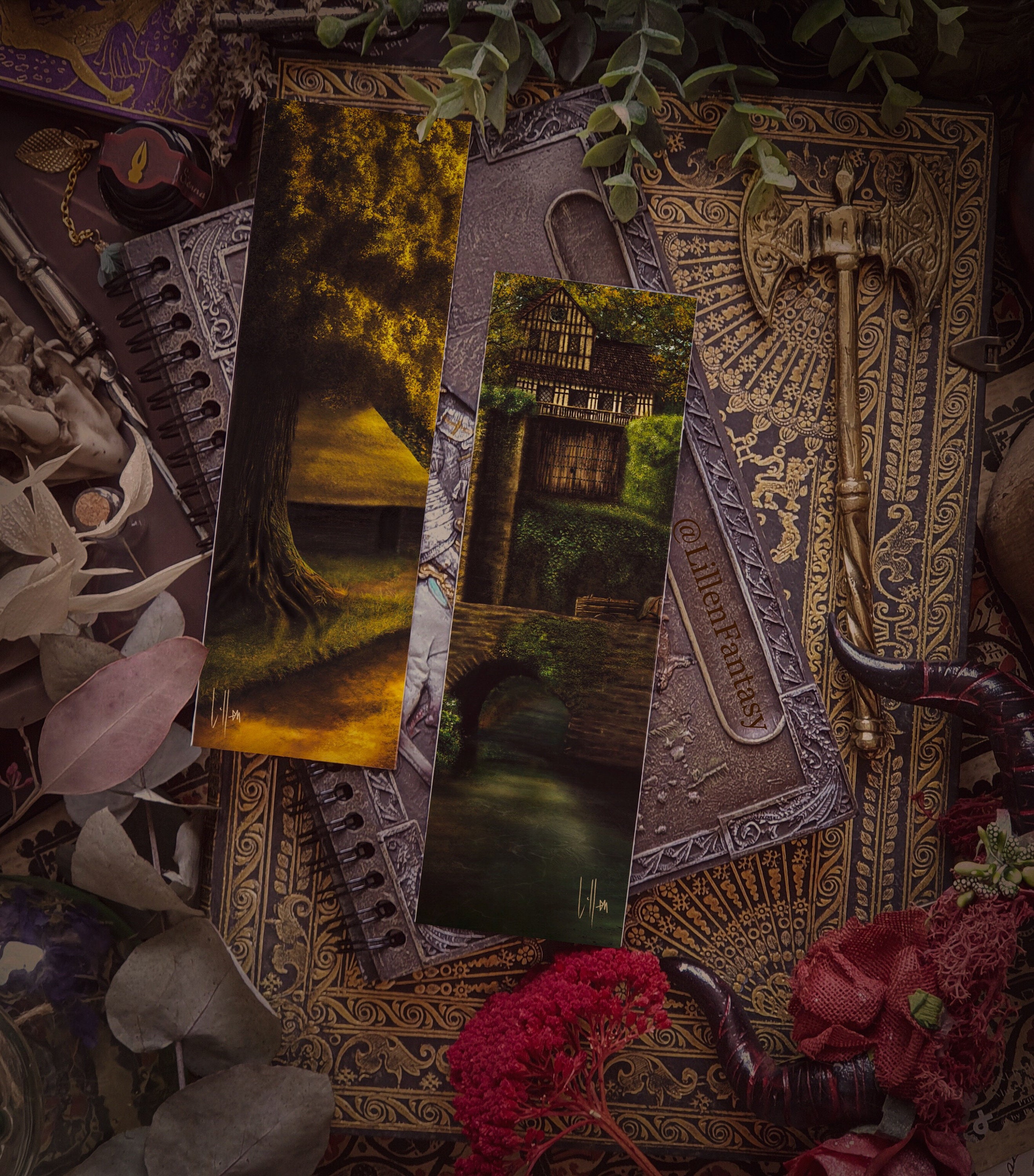 2 medieval bookmarks marque-pages paysage | Etsy