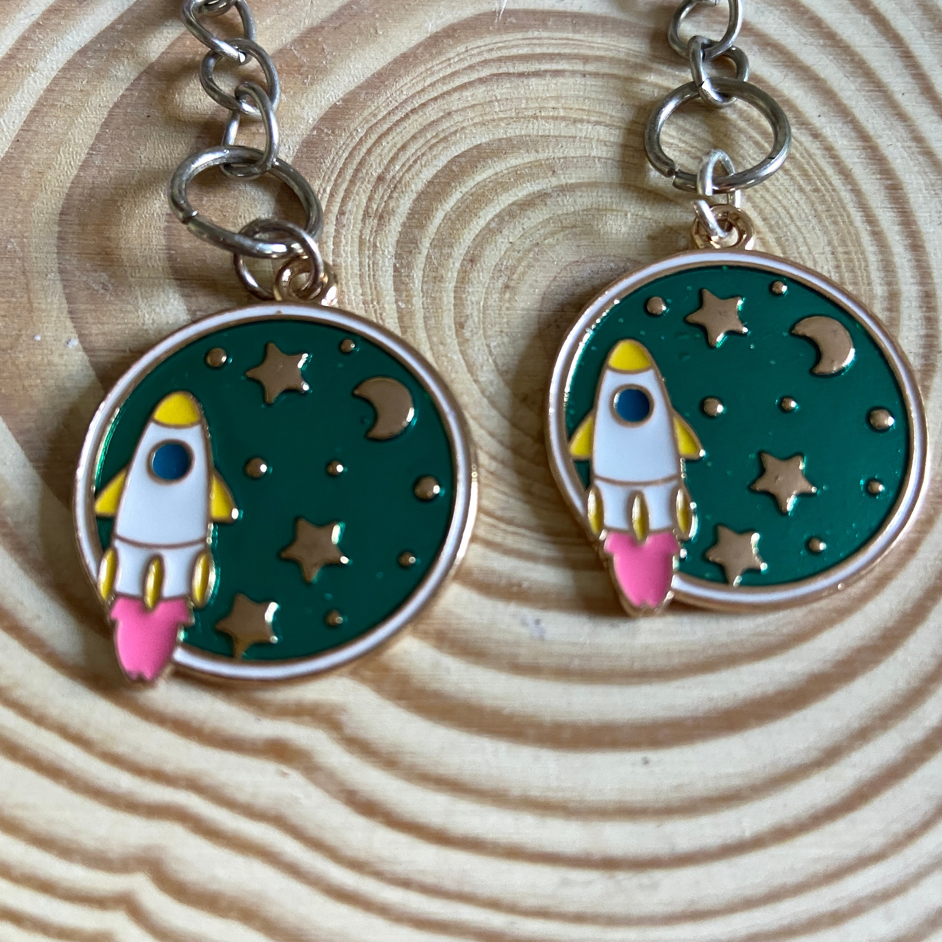 Space Theme Key Rack Space Theme Keychains- Rocket Ship - Earth Keyring - Planet Keyrings ...