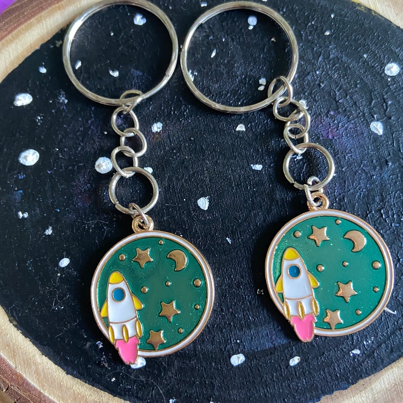 Space Theme Key Rack Space Theme Keychains- Rocket Ship - Earth Keyring - Planet Keyrings ...