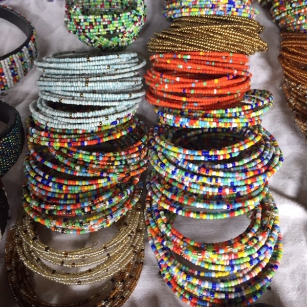 Bracelets de perles africaines, bracelets de printemps, bracelets roulants, bracelets féminins, bracelets kenyans faits à la main, cadeau pour elle, cadeau de Noël