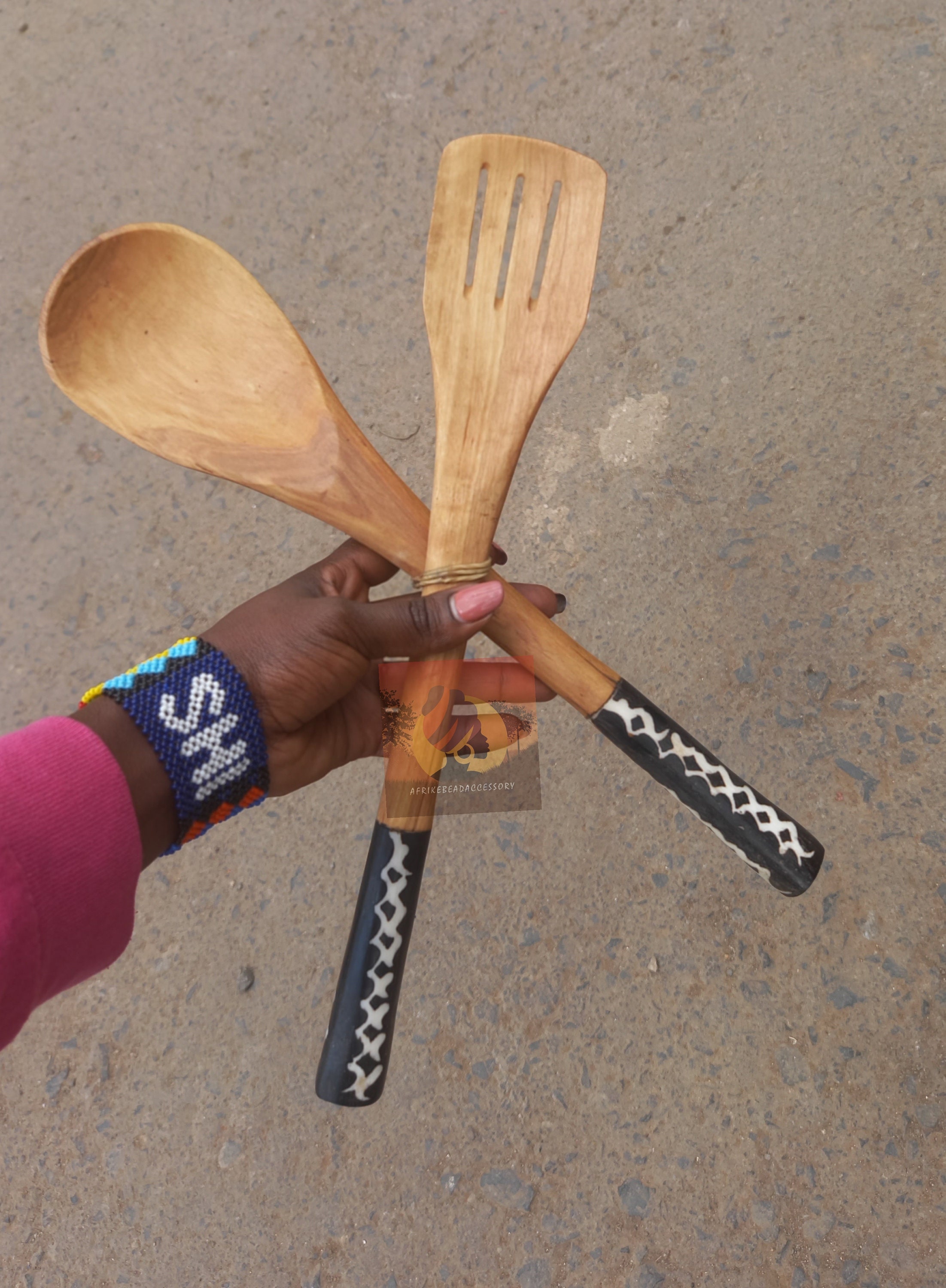 en vente personnalisée cuillère en bois d'olivier salade servant de cuisine faite à la main africaine kenyan masai femmes cuillères cadeau noël