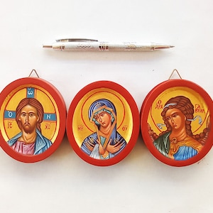 Conjunto de tres pequeños íconos pintados a mano / Jesucristo / Arcángel Gabriel / Virgen María / pequeños íconos ortodoxos regalo religioso