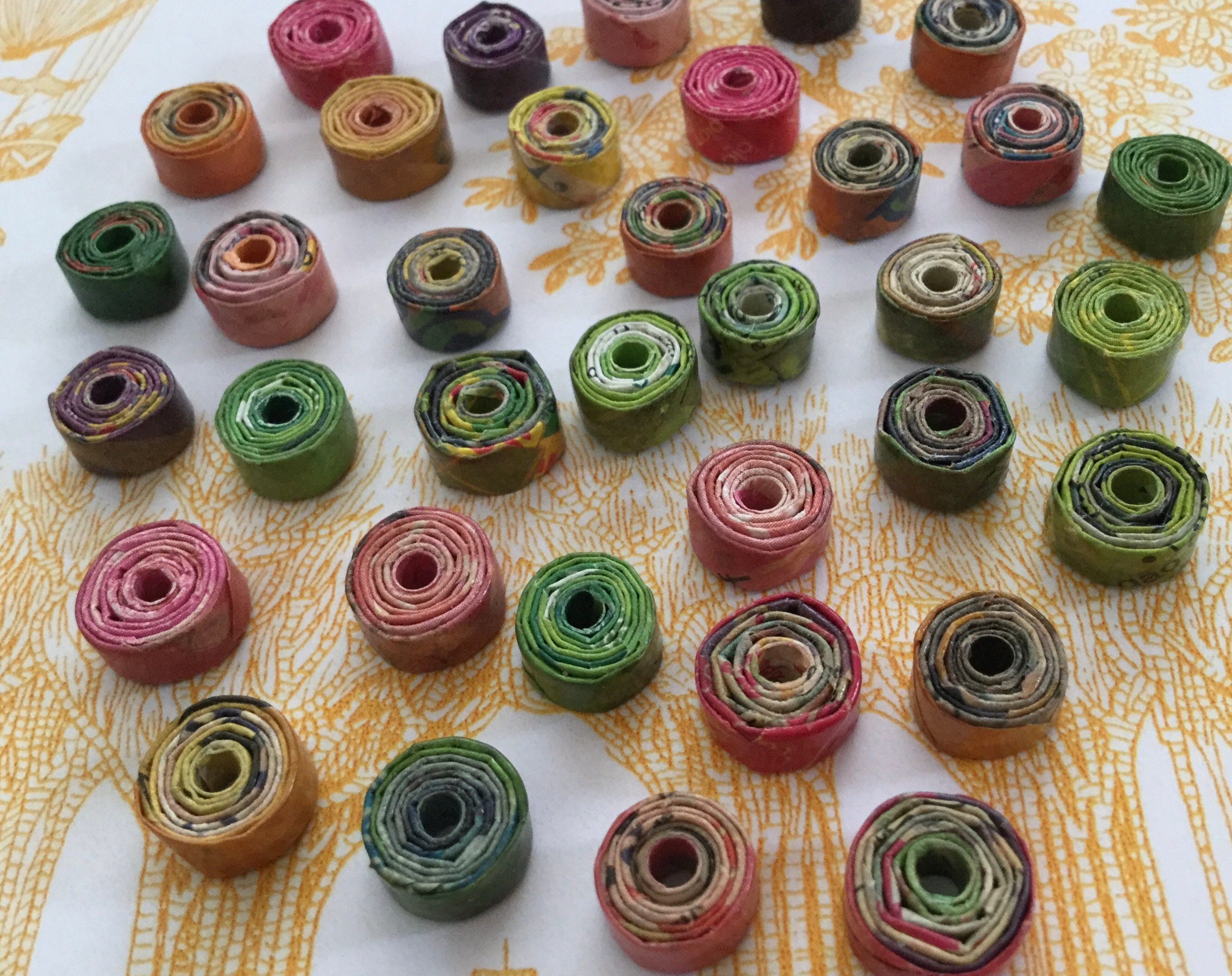 42 Vintage Paper Beads Magazine Beads Rondelle Beads Paper Etsy