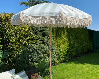 PRÉ-commande mars/avril. Parasol Boho : Parasol de jardin vert sauge et blanc