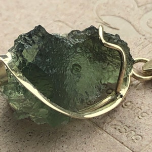 Gold Moldavite pendant, 14k solid gold, Raw Moldavite in gold, genuine moldavite, moldavite jewelry, gold pendant,authentic moldavite, top Q