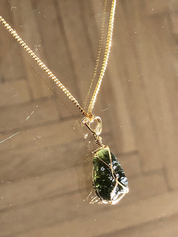 Raw moldavite necklace deals